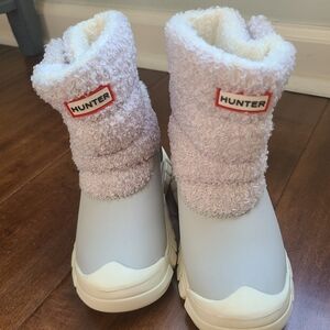 NWOT Hunter Snow Boots - Grey - 10